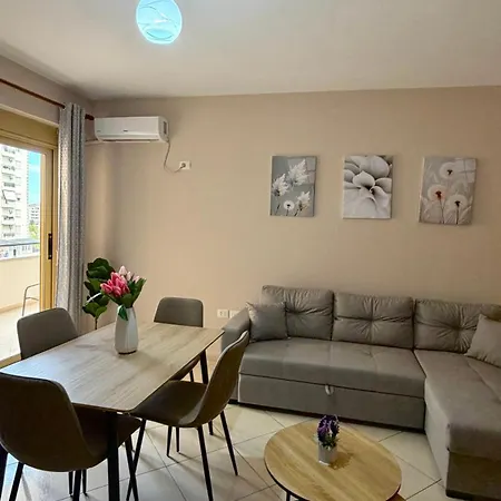 Deni Apartment Vlore