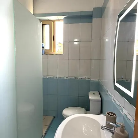 Deni * Vlorë