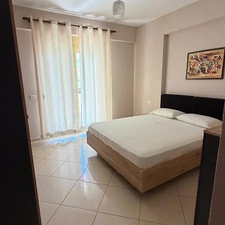Deni Apartment Vlore